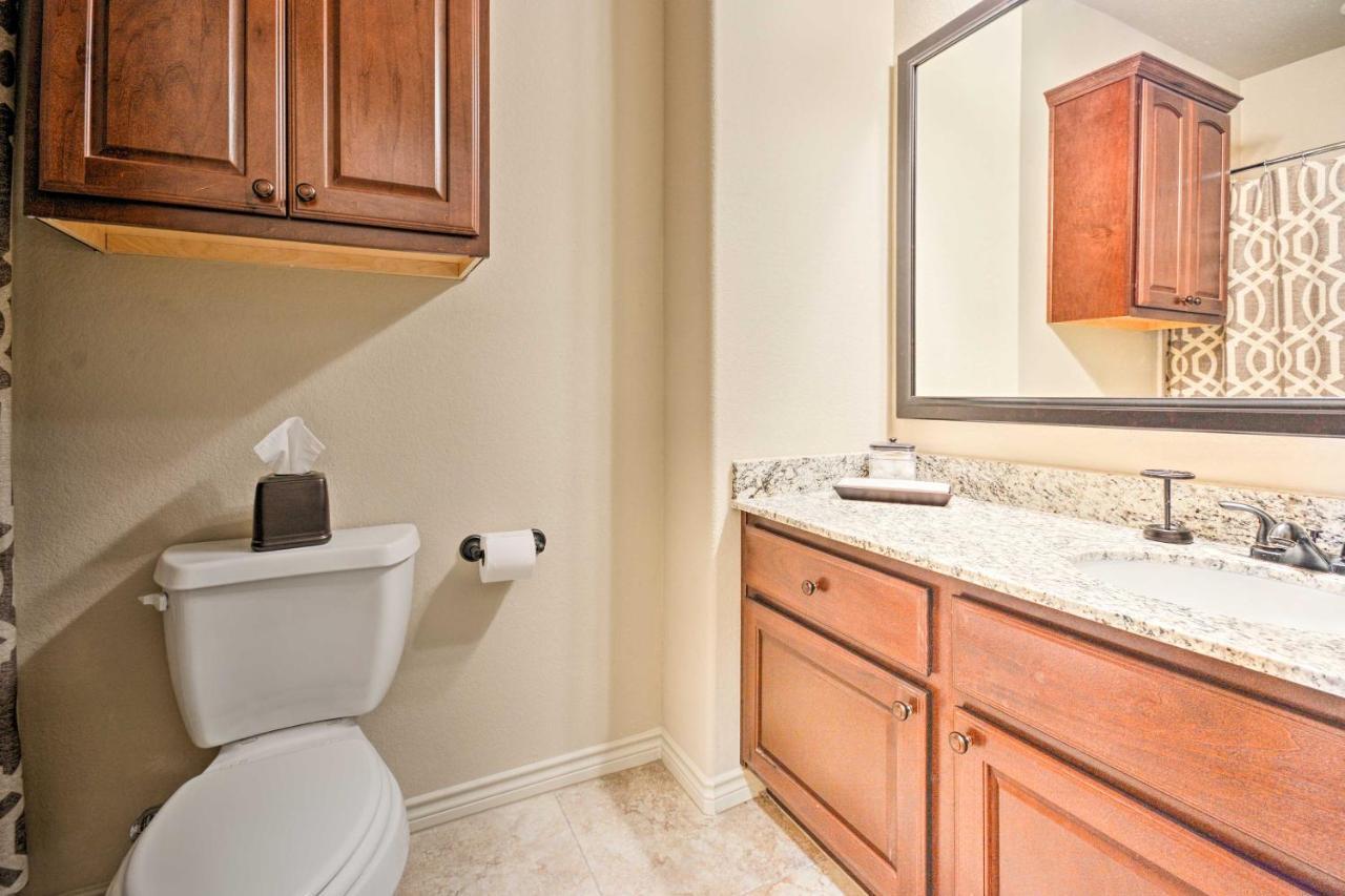Вилла College Station Townhouse With Private Patio Экстерьер фото