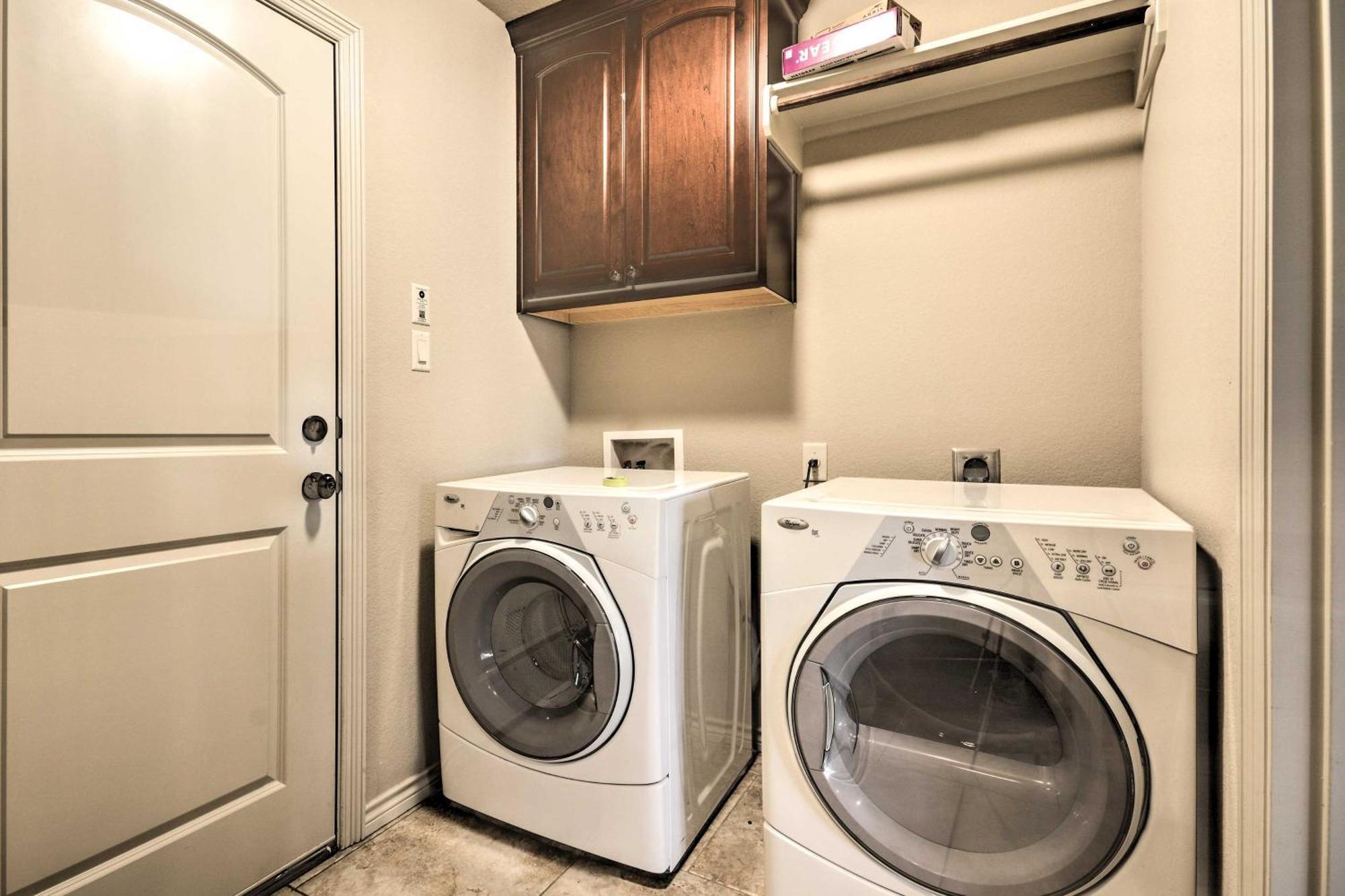 Вилла College Station Townhouse With Private Patio Экстерьер фото