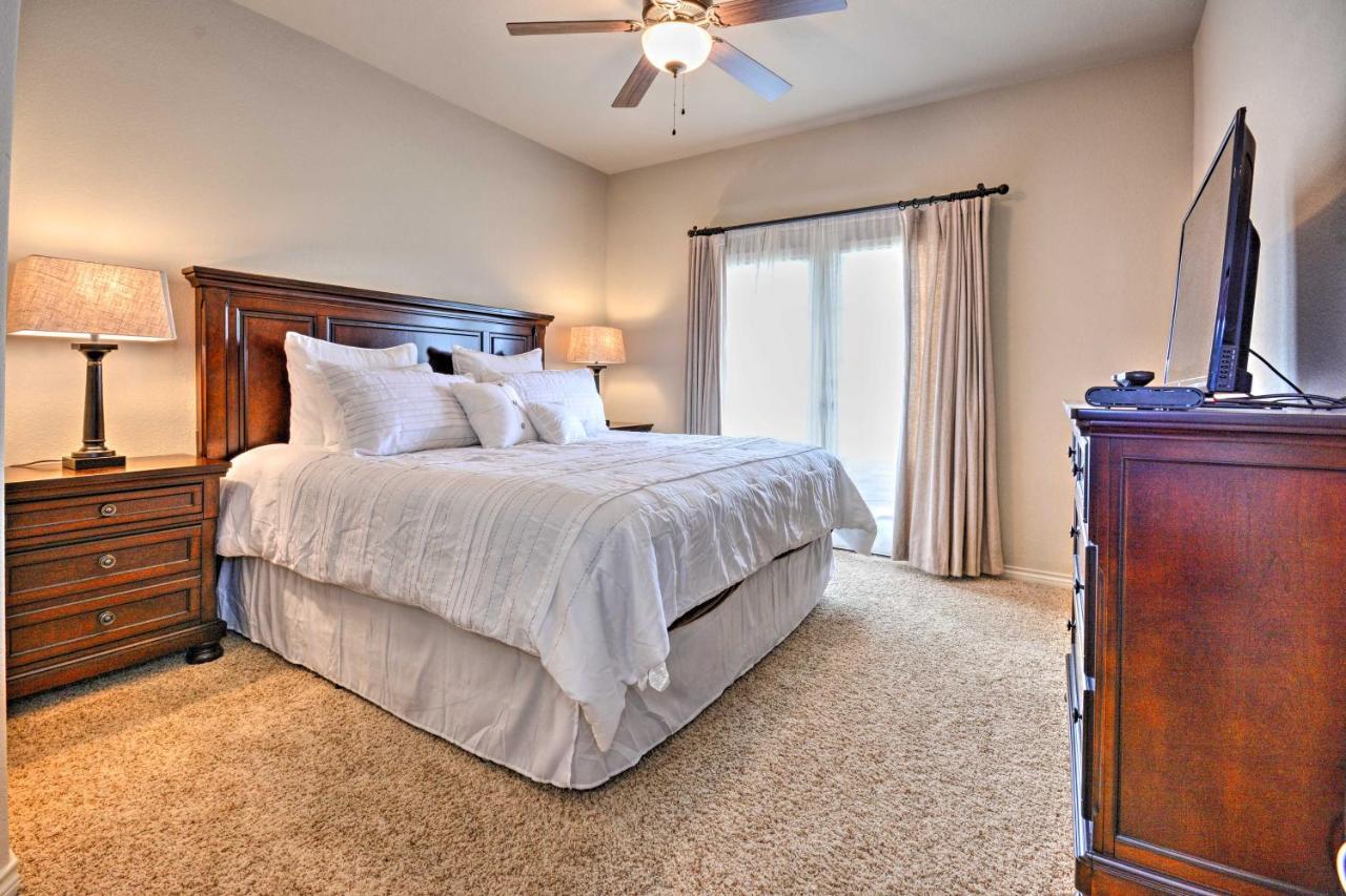 Вилла College Station Townhouse With Private Patio Экстерьер фото