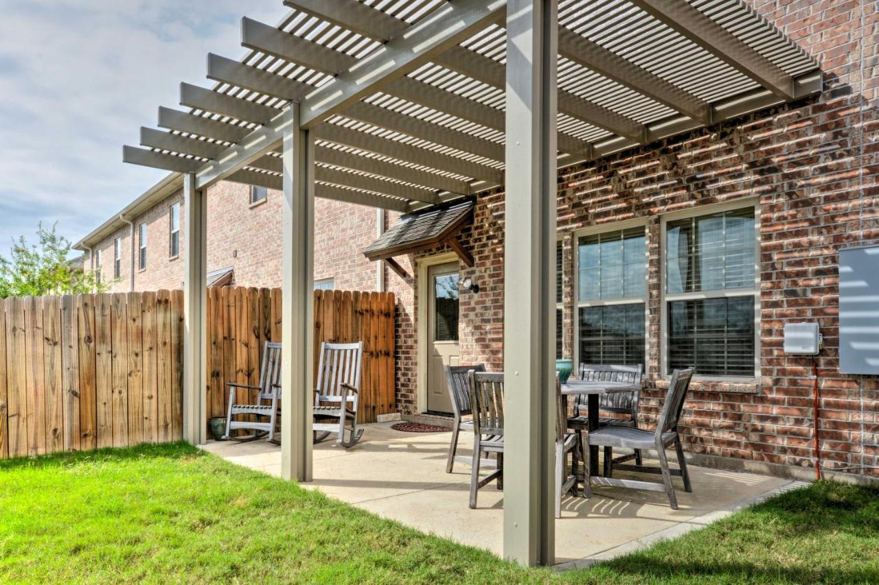 Вилла College Station Townhouse With Private Patio Экстерьер фото